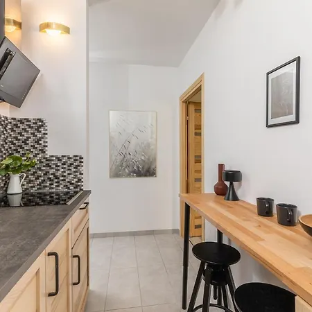 Superapart Zielone Zacisze 1, Your Cozy Getaway In Apartman Varsó